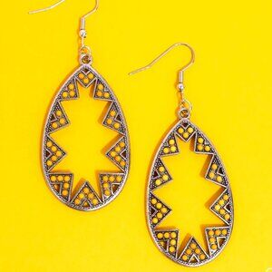🆕Paparazzi Jewelry Earring*💛*Wildly Wonderous - Yellow-~Free Gift~